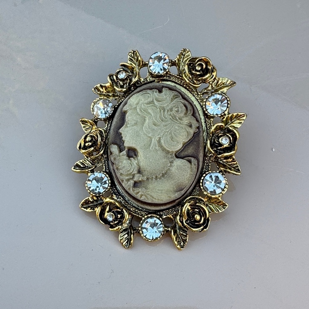 Vintage Inspired Gold Floral Cameo Brooch and Pendant